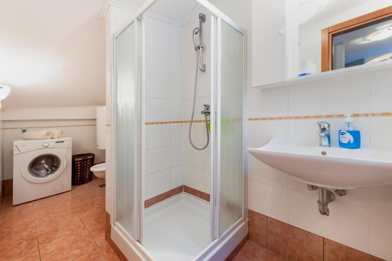 Sea View Apartment Rovinj Exteriör bild